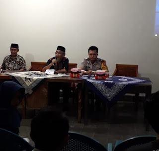 Bhabinkamtibmas Sosialisasikan Etika Remaja Generasi Penerus Bangsa di Balai RW 02 Ngadisuryan