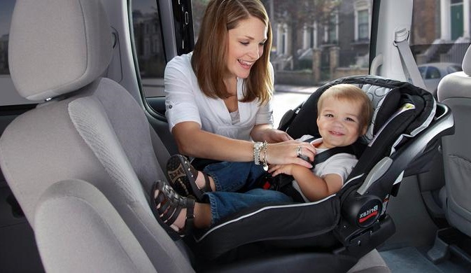  Cara  Pasang Kursi  Bayi  Dalam  Mobil  Yang Benar
