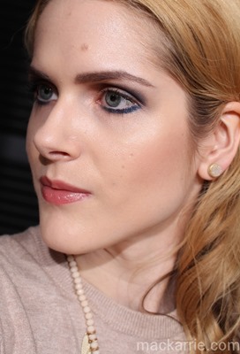 c_ExGirlfriendGwenStefaniLipstickUrbanDecay7