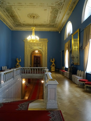 entrée du théâtre