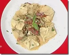 Scrigni di burrata e carciofi con pomodori secchi