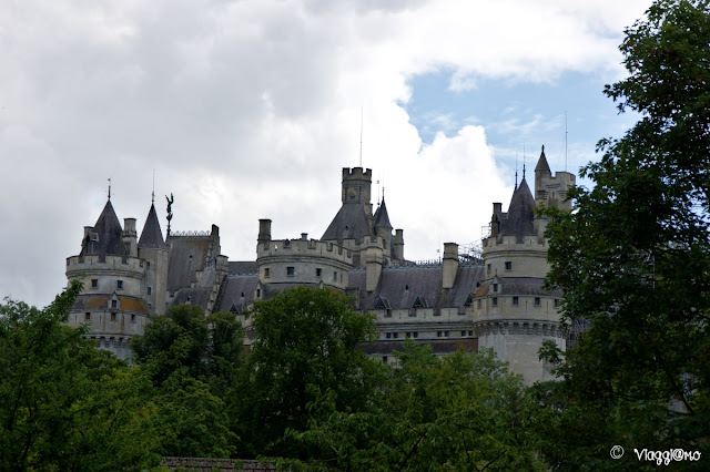 L'imponente castello di Pierrefonds restaurato da Viollet le Duc