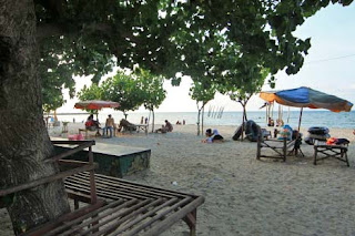 Wisata Kota Gresik ndok Pantai Pasir Putih Dalegan Panceng Gresik - www.gresikku.com