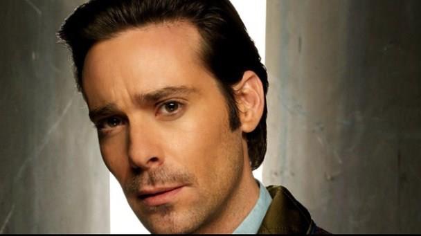 James Callis Profile pictures, Dp Images, Display pics collection for whatsapp, Facebook, Instagram, Pinterest.