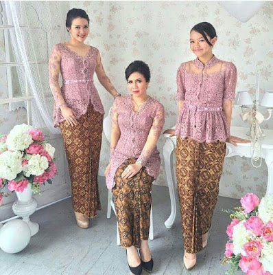 Kumpulan Model Kebaya Seragam Pernikahan Ungu Trend 2020 