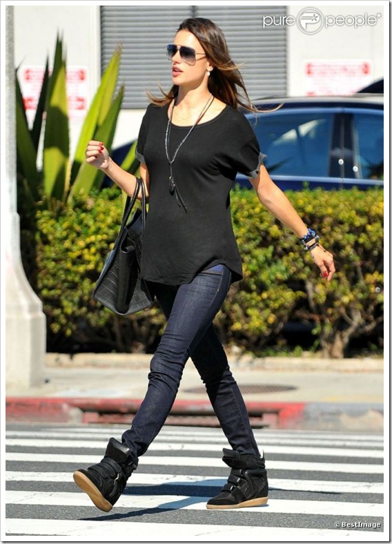 alessandra ambrosio sneakers