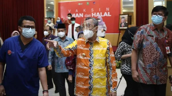 Emosi Gubernur Riau Gara-gara Ustaz Ceramah 'Corona Kerjaan Yahudi'