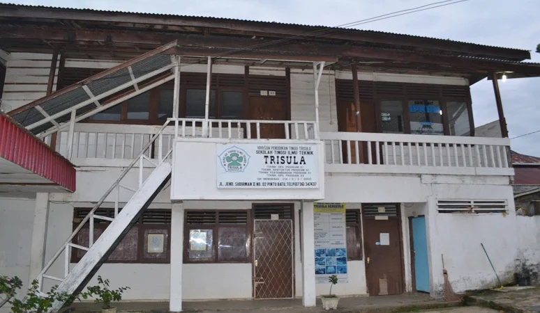 PENERIMAAN MAHASISWA BARU (STIT TRISULA) SEKOLAH TINGGI ILMU TEKNIK TRISULA