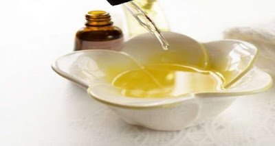 Use Essential Oil Tea Tree