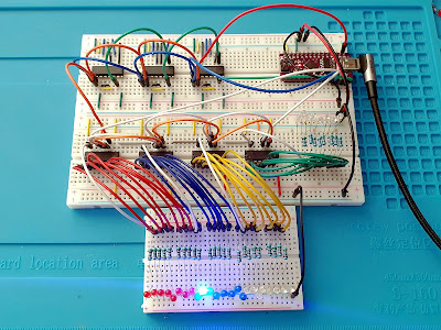 Shift registers circuit on breadboard