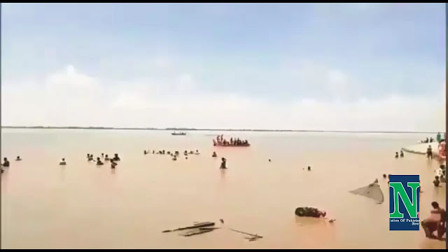 A boat full of Baratis sank in the river Indus