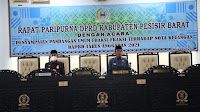 Pjs Bupati Pesisir Barat Sampaikan Jawaban Pemerintah Atas Pandangan Umum Fraksi-Fraksi Terhadap Nota Keuangan RAPBD Tahun Anggaran 2021