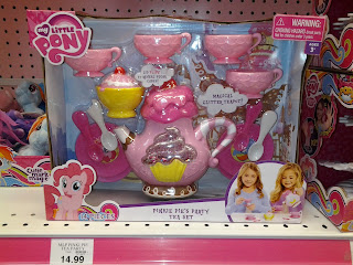 US: Pinkie Pie Teapot Set (Toys"R"Us)