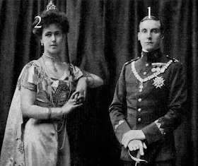 Alfonso de Orleans y Borbón, V duque de Galliera y su mujer