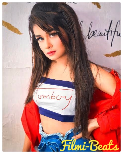 Avneet Kaur wallpaper & Biography