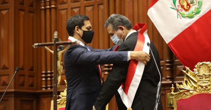 Manuel Arturo Merino de Lama juramentó como presidente de la República (10 Noviembre 2020)