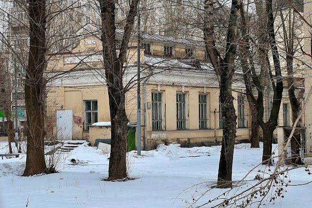 Павловская улица, бывшая Городская клиническая больница № 4, корпус 1830-х годов постройки