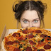 Έσπασε το δόντι της, τρώγοντας... πίτσα: Αποζημίωση 1.500 ευρώ από την αλυσίδα 