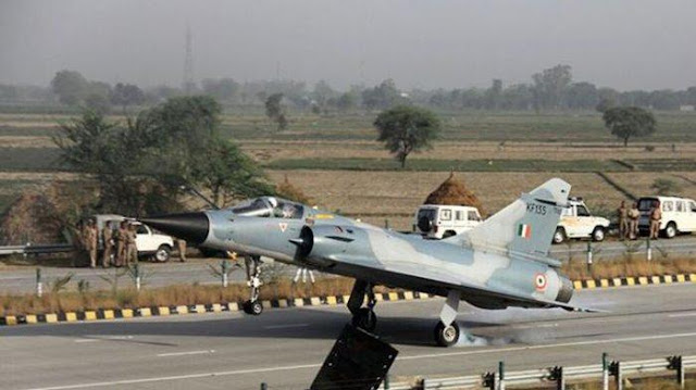 Pakistan Tembak Jatuh Dua Pesawat Tempur India Sau MiG 21 Hilang