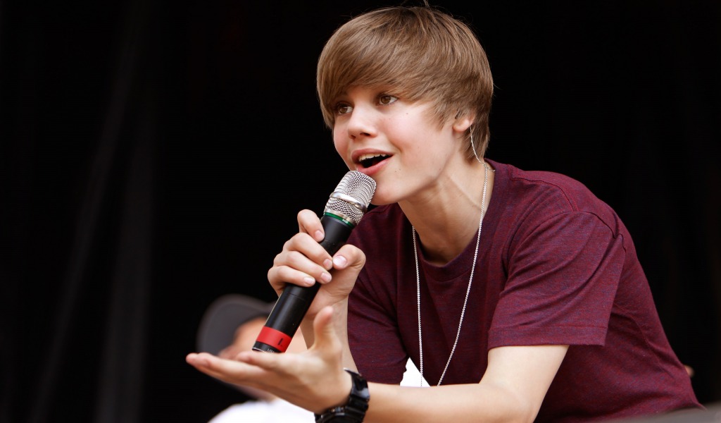 justin bieber singing pray. never Justin+ieber+2009+