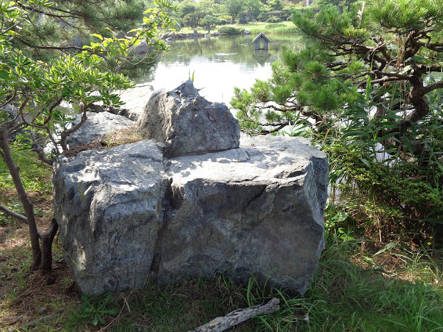 湊山公園の日本庭園