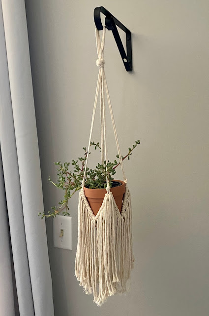 simple rope fringe macrame plant holder