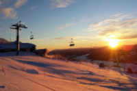 sunset-downhill-skiing-resort-piste