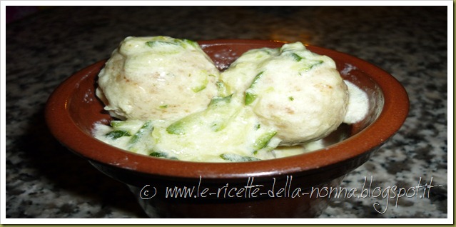 Polpette di pollo con crema di riso e zucchine (10)