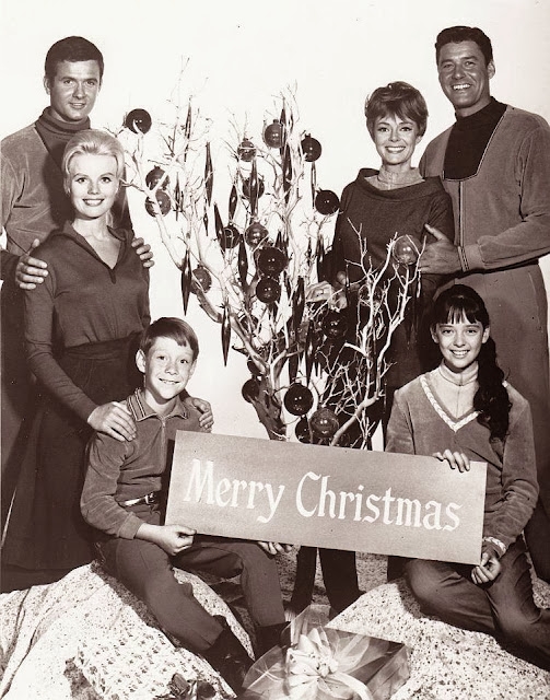 Lost in Space Christmas randommusings.filminspector.com