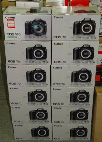 Indonesia Blackmarket: CANON EOS 1000D KIT