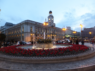 Madrid city getaway - Sol and the water fountains