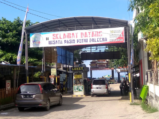 gambar pantai dalegan gresik