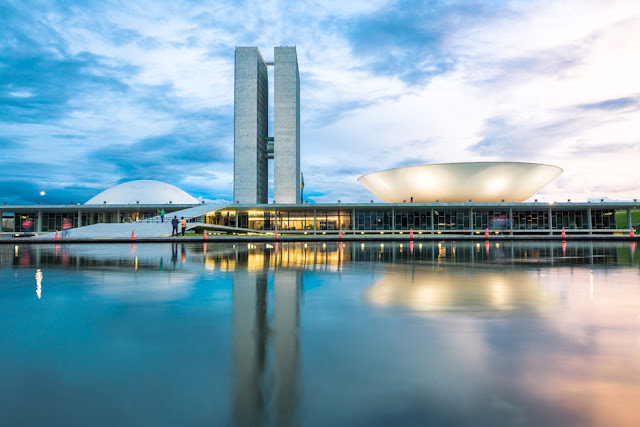 Brazilian National Congress in Brasilia by Oscar Nieyemer (1960)