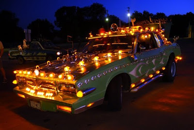 Jeff Towns Art Car Lights up 