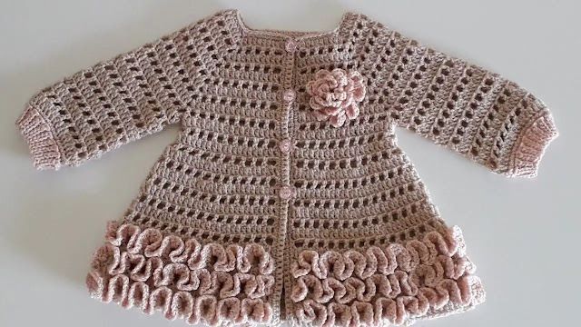 Cómo Tejer Cardigan de Bebé a Crochet con Detalles de Ondas