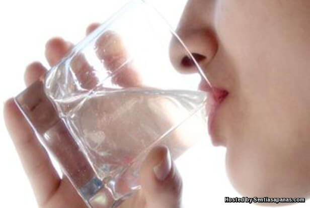 6 Kaedah Terbaik Minum Air Pada Bulan Puasa, Pastikan 