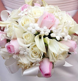 Home Decor Tips: Using Silk Wedding Flowers