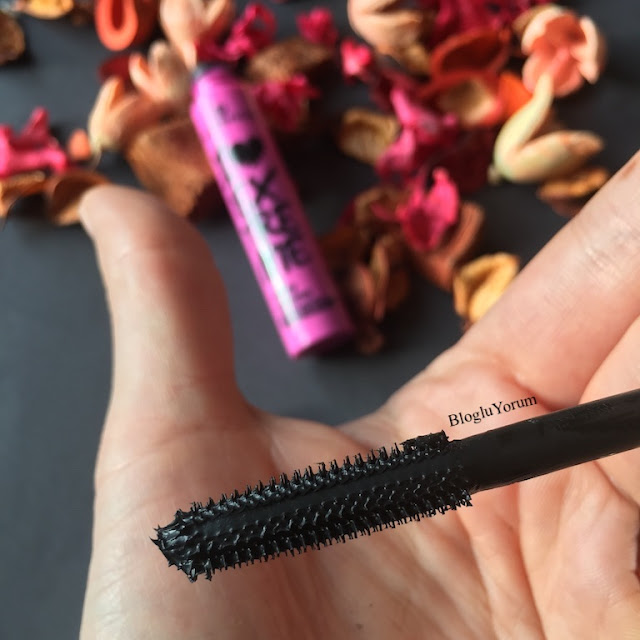 essence i love extreme crazy volume mascara fırçası