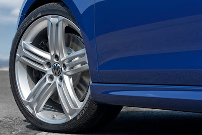 2011 Volkswagen Golf R Car Wheel