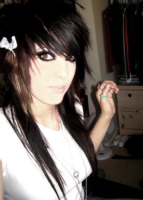 emo long haircuts for girls. Emo Hairstyles For Girls