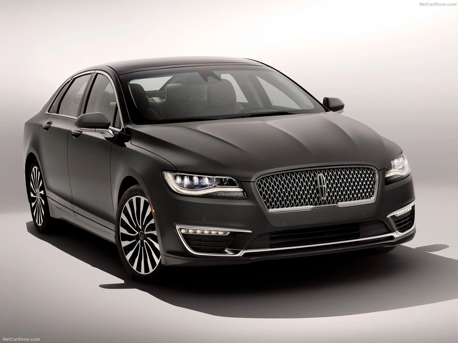 Hình ảnh xe ô tô Lincoln MKZ 2017 & nội ngoại thất