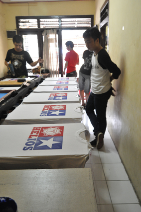 Sablon konveksi kaos murah rawamangun SABLON KONVEKSI Sablon konveksi kaos murah rawamangun SABLON KONVEKSI