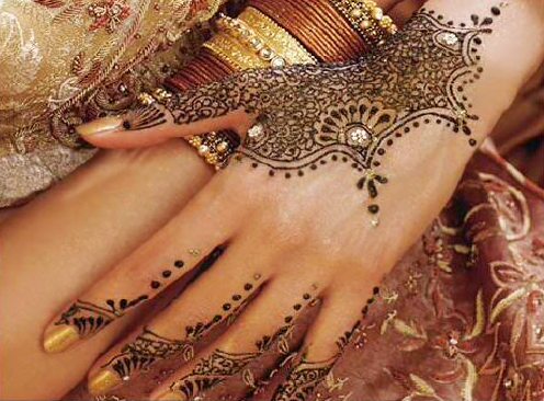 Posted by Latest Update Mehndi Designs Saturday 28 January 2012