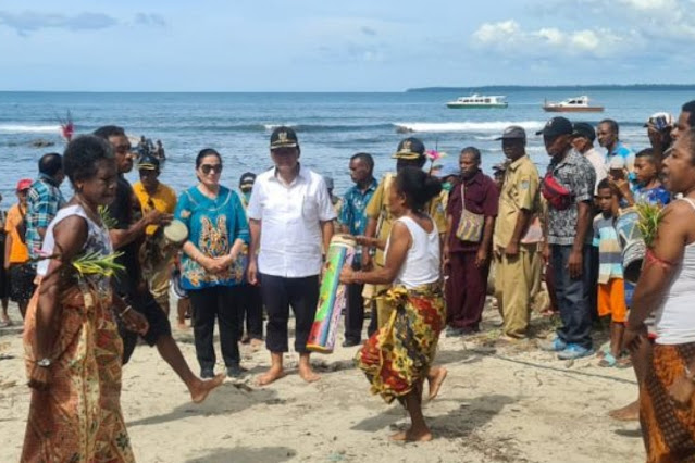 Tony Tesar Lakukan Kunjungan Kerjake 3 Distrik di Timur Kepulauan Yapen