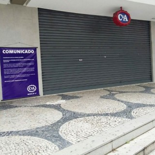 "uma diminuição forte de demanda em razão do e-commerce"