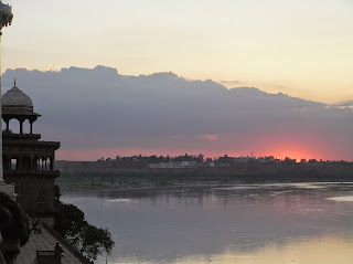 India, Taj Mahal at sunset  by E.V.Pita (2006)  http://sunsetplanet.blogspot.com/2015/05/india-taj-mahal-at-sunset-india-taj.html   India, Taj Mahal al atardecer  por E.V.Pita (2006)