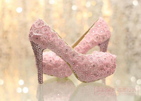 Sapato rosa  para debutante, site bazar da Marisa sugestão 