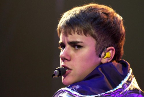 justin bieber pictures 2011. wallpaper justin bieber 2011