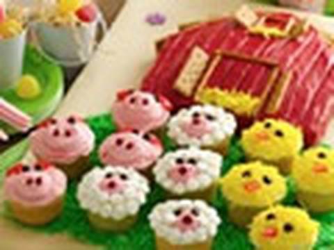 Easy Birthday Cakes on Cupcakes  How To Make A Barn Birthday Cake And Farm Animal Cupcakes