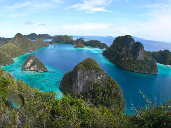 Wisata Bahari Raja Ampat, Pulau Papua yang Eksotis